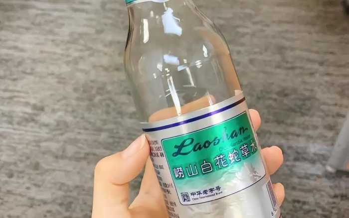 半年卖出50亿，曾是中国的“难喝饮料”，如今被中年男人买疯了