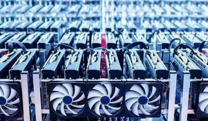 RX5700矿卡深度体验：800元买顶级性能？